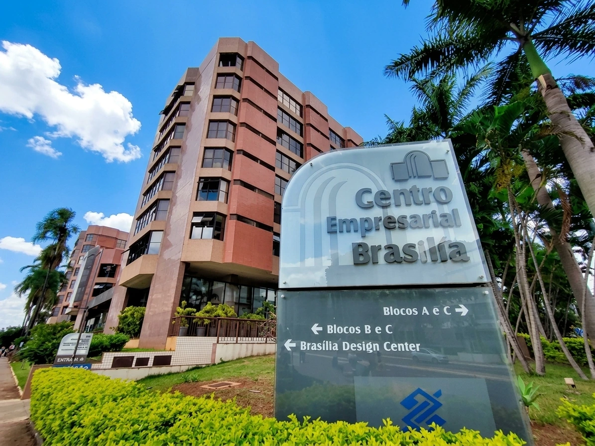 Fachada do Centro Empresarial Brasília, na Asa Sul